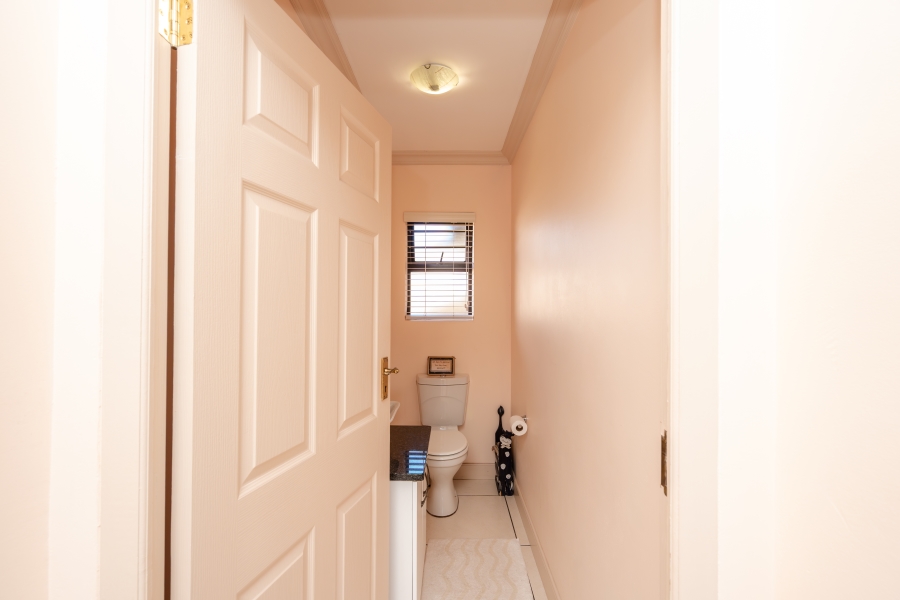 4 Bedroom Property for Sale in Myburgh Park Western Cape